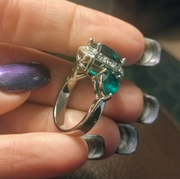 Sterling silver emerald ring - Picture 4 of 6
